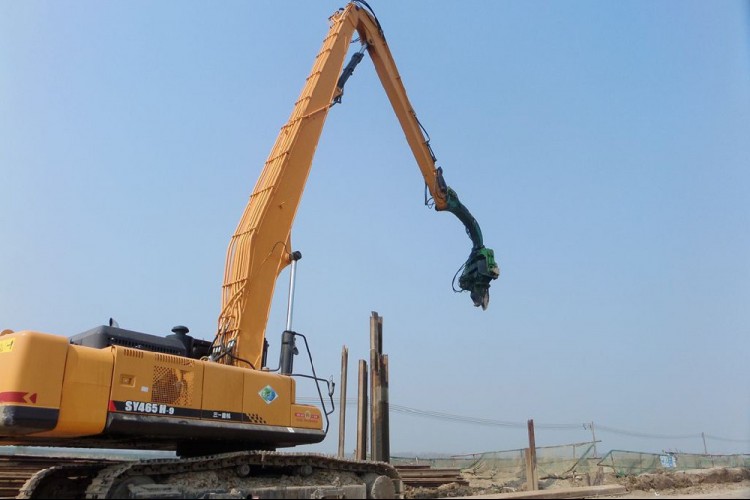 挖掘机打桩臂