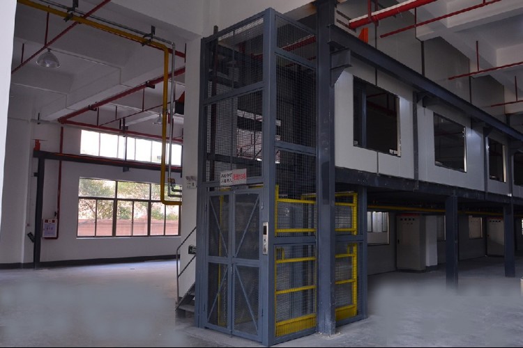 直顶式升降平台